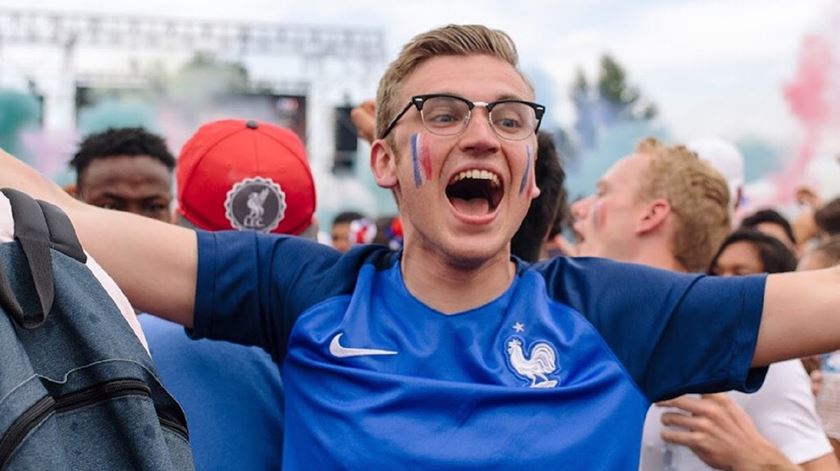 Alasdair Madden a torcer por França na final do Mundial de 2018, quando vivia em Estrasburgo. Foto: AM