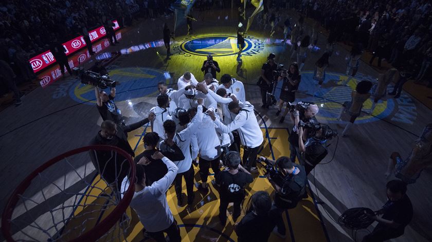Warriors bateram os Thunder na Oracle Arena, em Oakland. Foto: Kyle Terada/Reuters
