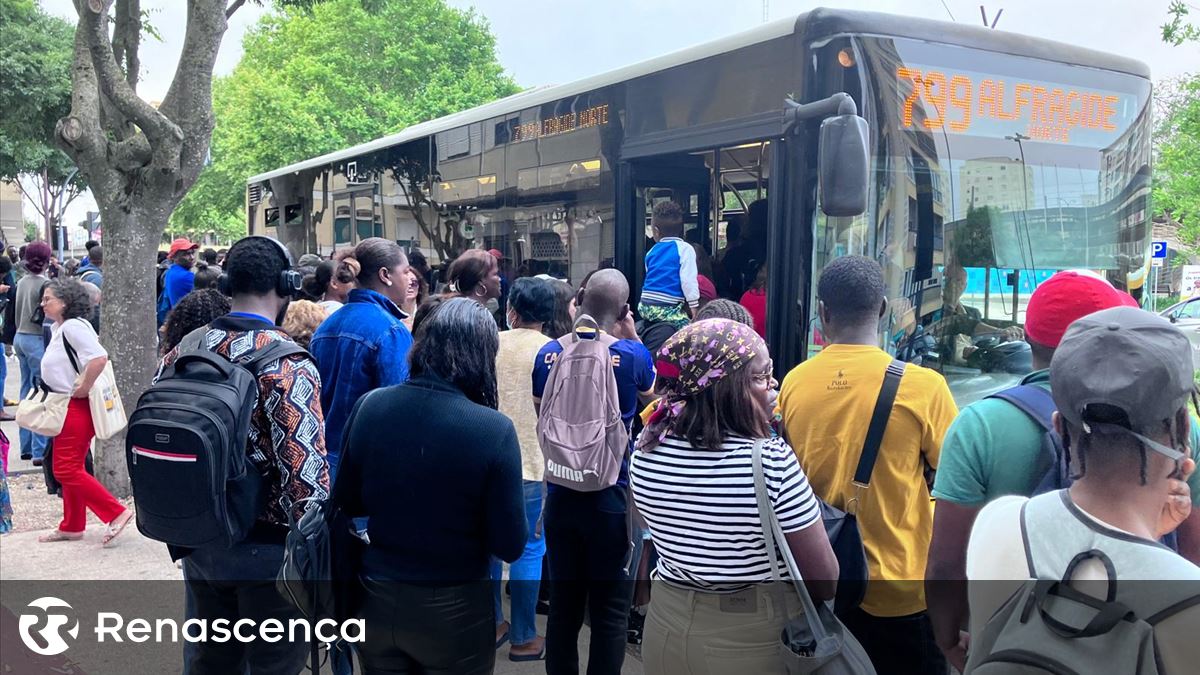 Trabalhadores da Carristur fazem greve de 24 horas no sábado