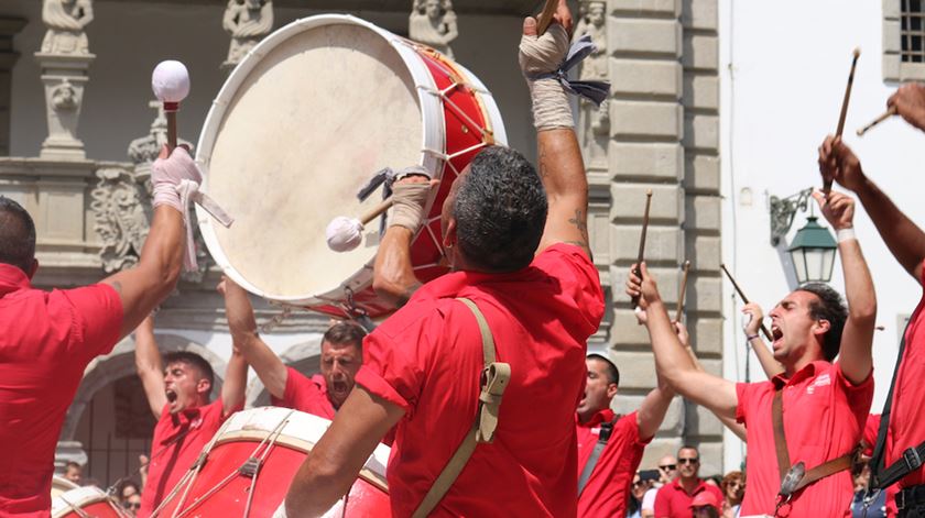 Práticas Coletivas do Bombo na lista do Património Imaterial