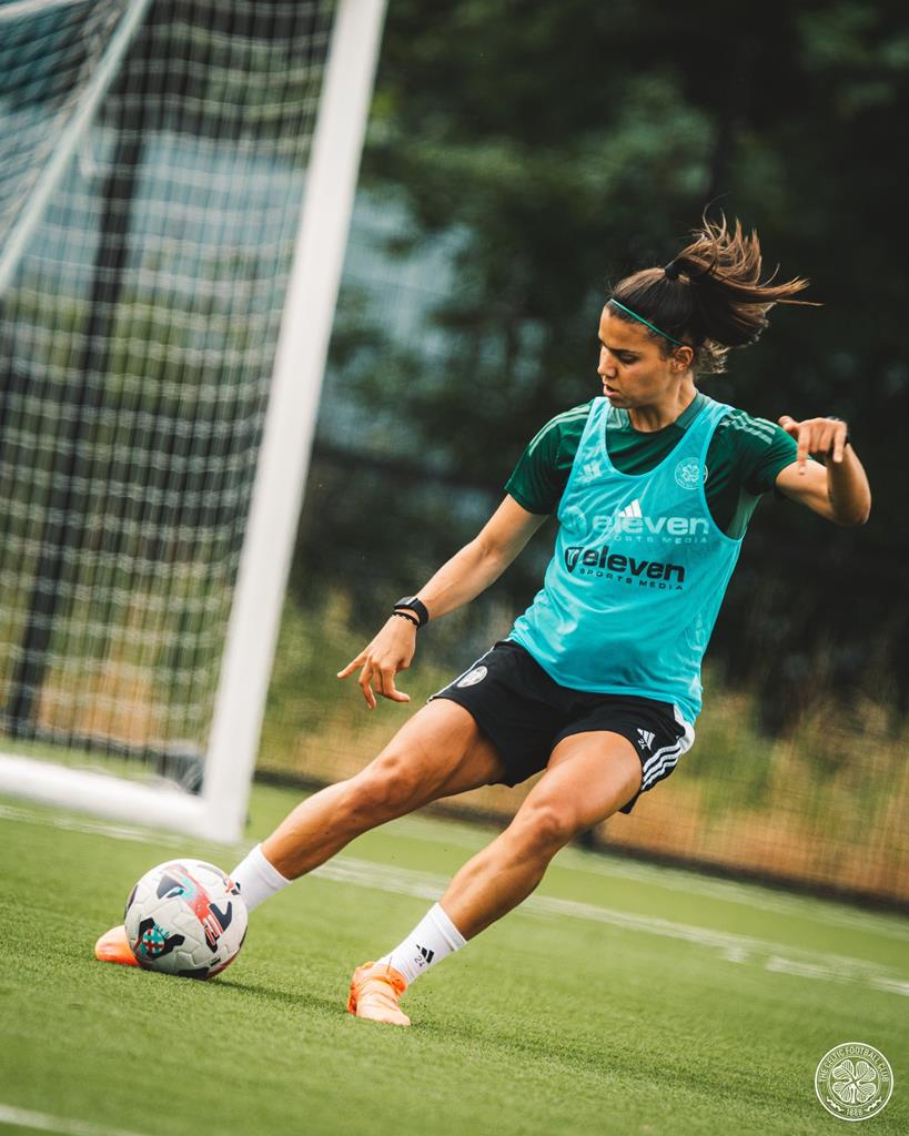 Bruna Lourenço num treino do Celtic. Foto: Celtic FC