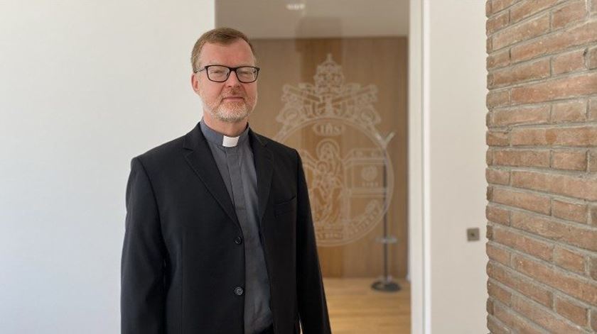 Hans Zollner demite-se da comissão do Vaticano para proteção de menores