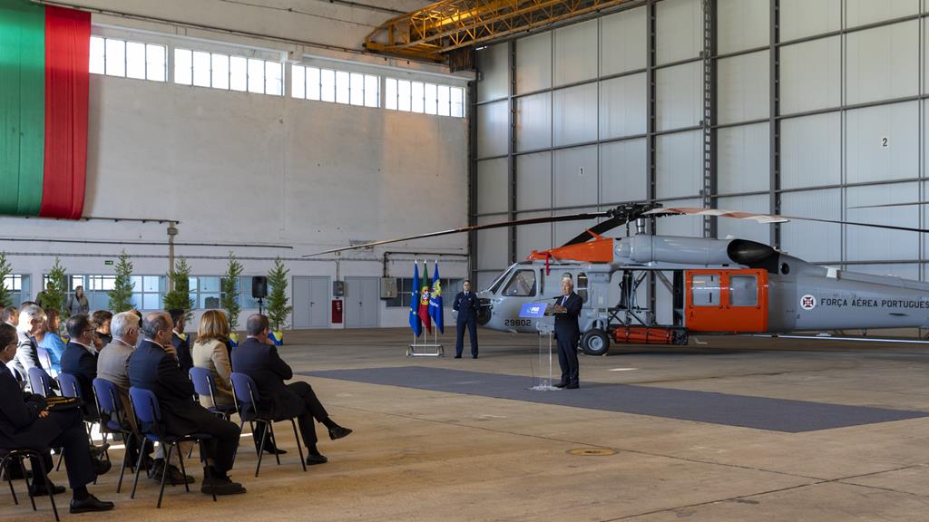 António Costa na apresentação dos helicópteros de combate a incêndios na futura BA8 de Ovar. Foto: FAP
