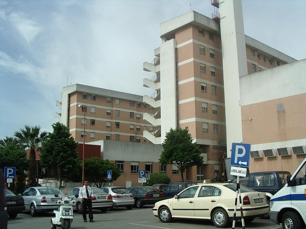 Hospital Garcia de Orta, em Almada. Foto: Wikipedia