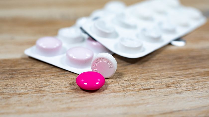 DGS suíça aconselha médicos a optarem pelo paracetamol e não o brufen em caso de febre. Foto: Pixabay