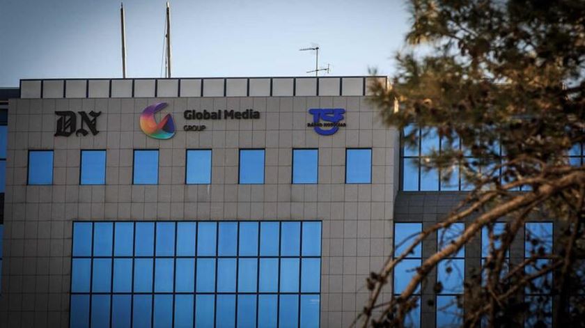 ERC aprova projeto de contraordenação por alteração de domínio das rádios da Global Media