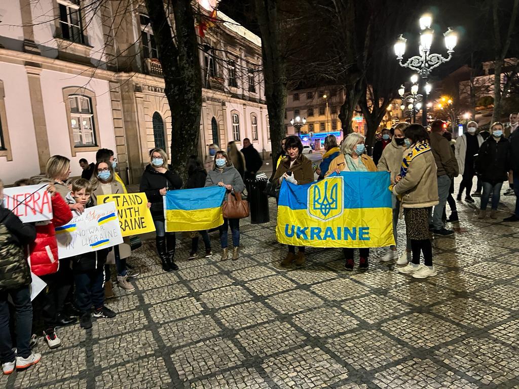 Ucranianos a residir em Viseu protestam contra a guerra. Foto: Liliana Carona/RR