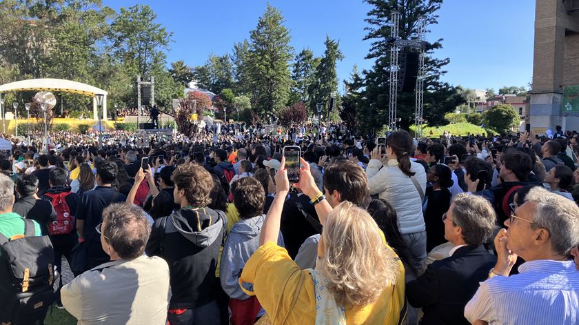 Encontro do Papa Francisco com estudantes nos jardins da Universidade Católica de Lisboa. Foto: João Cunha/RR