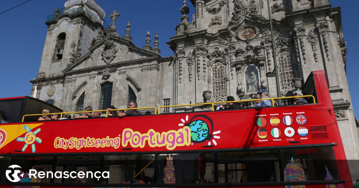 Restrições a autocarros turísticos no Porto são "inconcebíveis". Autarquia admite ajustes