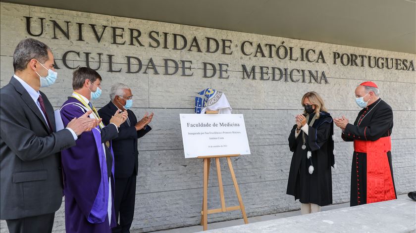 Eu Amo Medicina  Medicina, Medico desenho, Escola de medicina