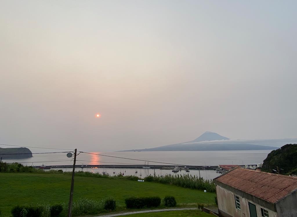 pluma dos incêndios no Canadá chega aos Açores Foto: Sandra Sequeira/IPMA