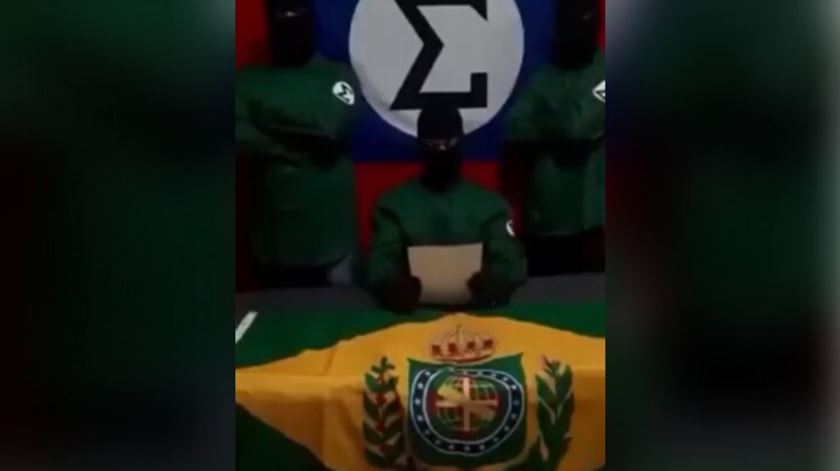 O autoproclamado Comando de Insurgência Popular Nacionalista, da Família Integralista Brasileira. Foto: YouTube