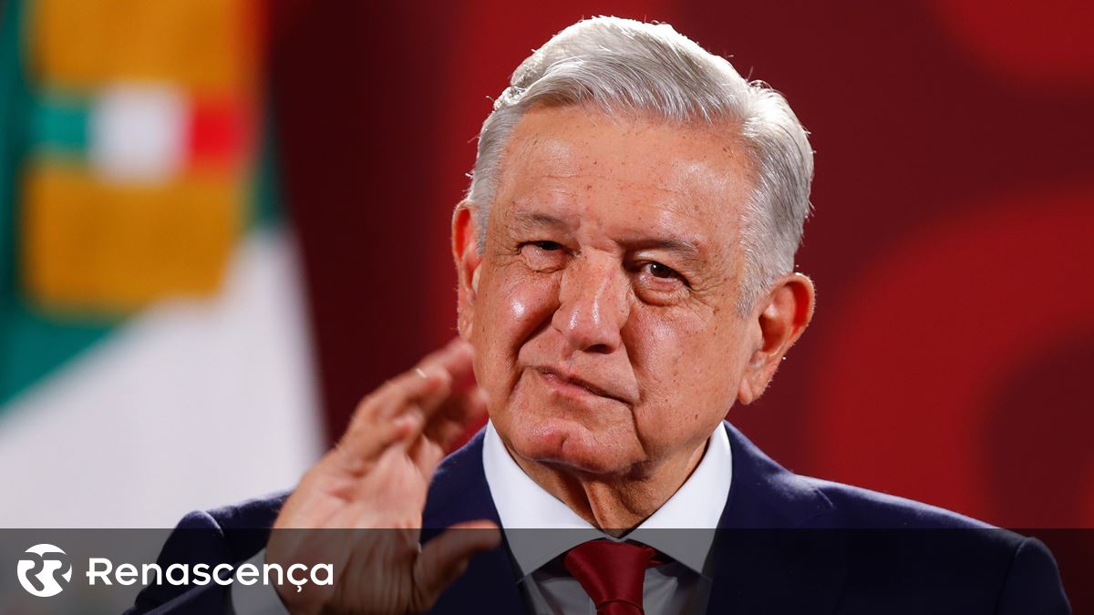 Presidente do México revela número de jornalista durante conferência de imprensa