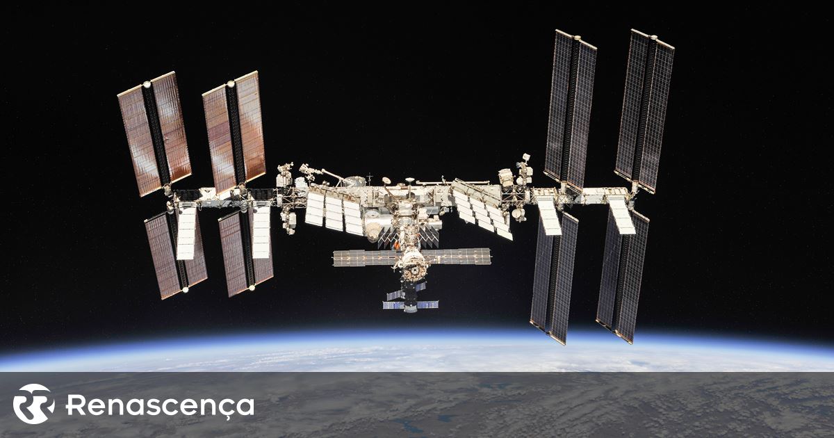 Die erste 100 % private bemannte Mission trifft mit Verspätung auf der Internationalen Raumstation ein