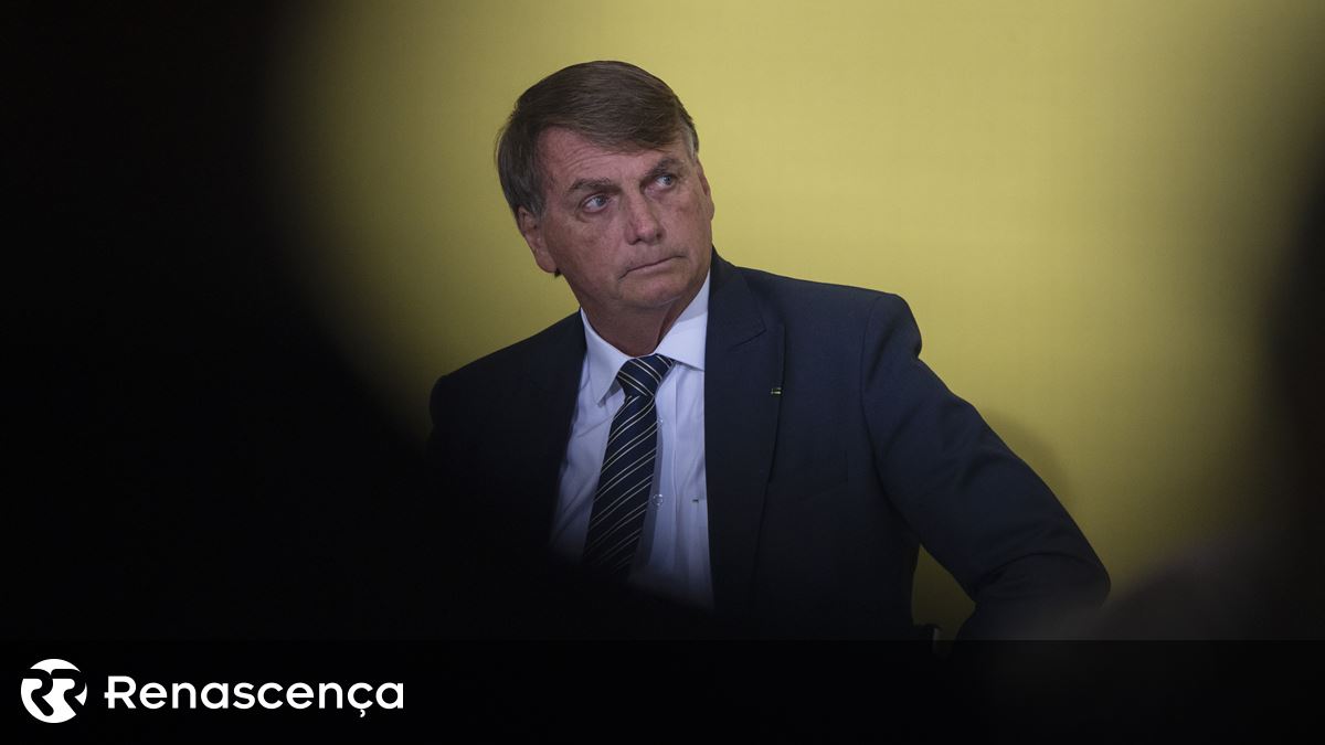 Bolsonaro indiciado por peculato, lavagem de dinheiro e associação criminosa