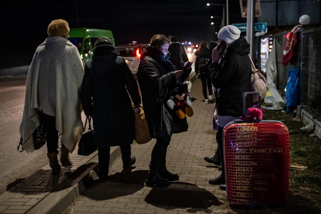 Os números de pedidos de asilo de ucranianos são baixos, já que estes têm direito a proteção temporária na União Europeia. Foto: Wojtek Jargilo/EPA