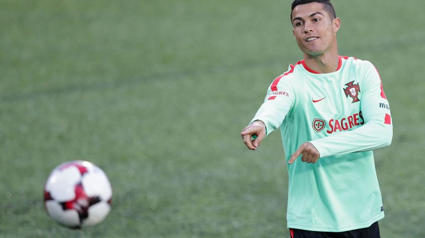 Ronaldo volta a treinar com a seleção nacional. Foto: José Coelho/Lusa