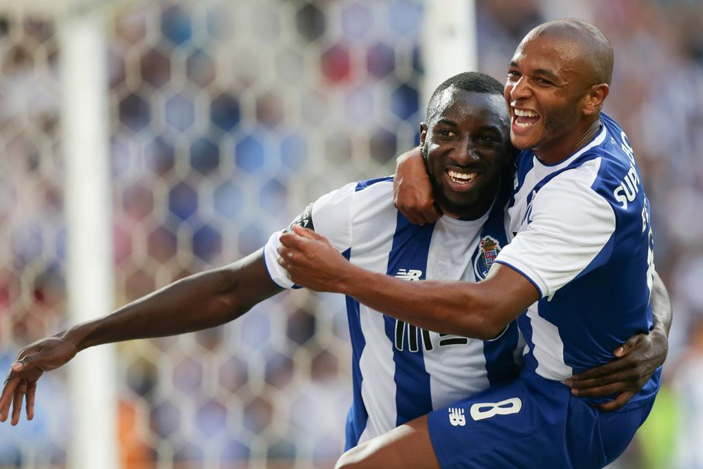 Brahimi e Marega candidatos a melhor jogador africano do ano - Renascença