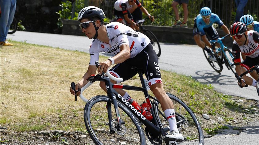João Almeida foi 8.º classificado na etapa e mantém lugar no pódio do Giro Foto: UAE-Emirates