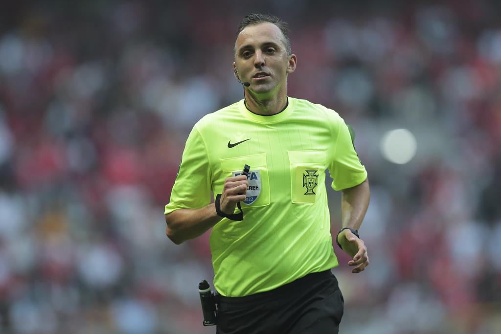 Champions: os árbitros para jogos de Benfica e Sp. Braga - CNN