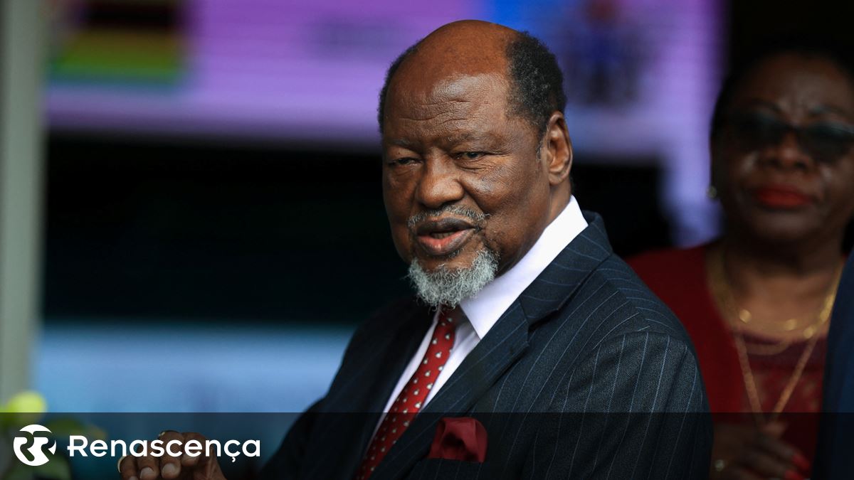 Chissano: “Um Presidente que não seja da Frelimo, se provado que foi eleito, será aceite... Penso eu”