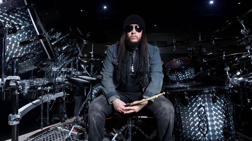 Morreu Joey Jordison, ex-baterista dos Slipknot Morreu Joey Jordison, ex-baterista dos Slipknot