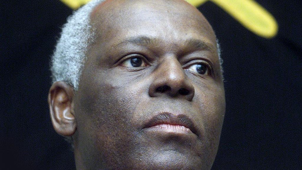 José Eduardo dos Santos em 2001 Foto: Reuters