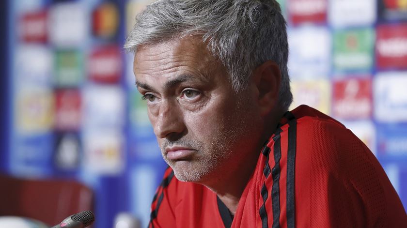 José Mourinho vai na segunda época como treinador do Manchester United Foto: Boris Streubel/EPA