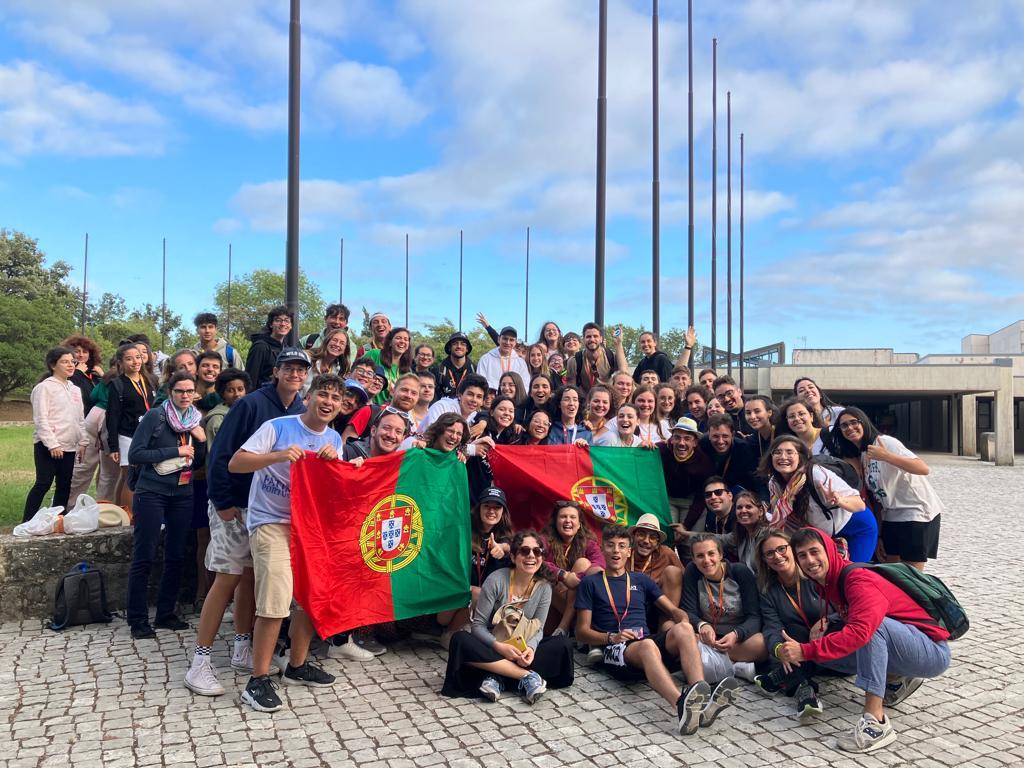 Grupo de jovens italianos em Fátima por ocasião da JMJ23. Foto: Teresa Paula Costa/RR