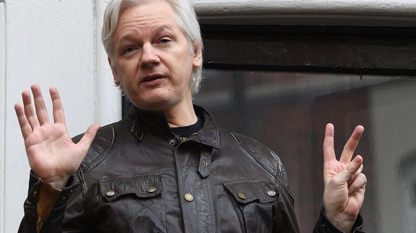 Julian Assange em 2017. Foto: Facundo Arrizabalaga/EPA