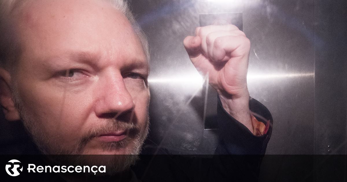 Justiça britânica atrasa extradição de Assange e pede mais garantias aos EUA