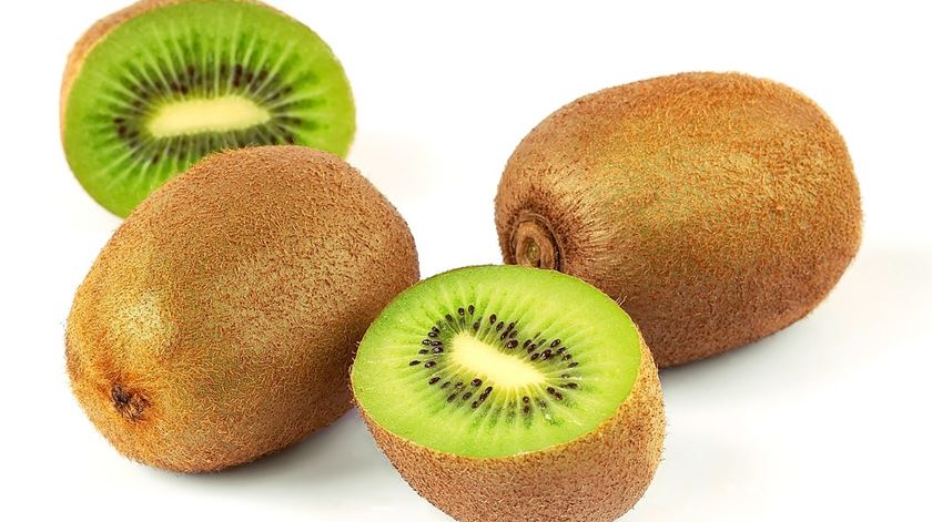 Investigadores usam kiwi para tratar efeitos secundários da quimioterapia