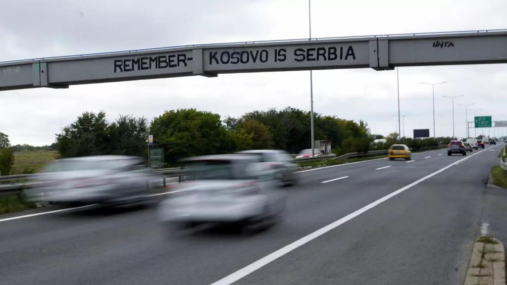 Fronteira Sérvia/Kosovo. Foto: Darko Vojinovic/EPA