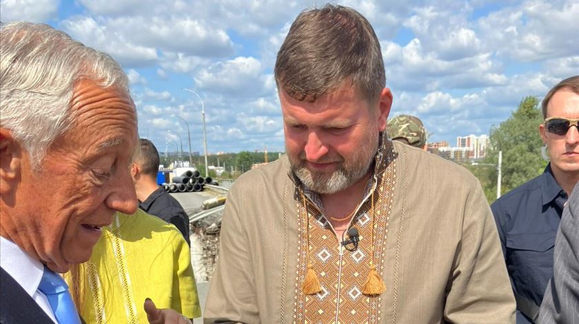 Marcelo Rebelo de Sousa visita Ponte Romanivskyi em Irpin, Ucrânia. Foto: José Pedro Frazão/RR