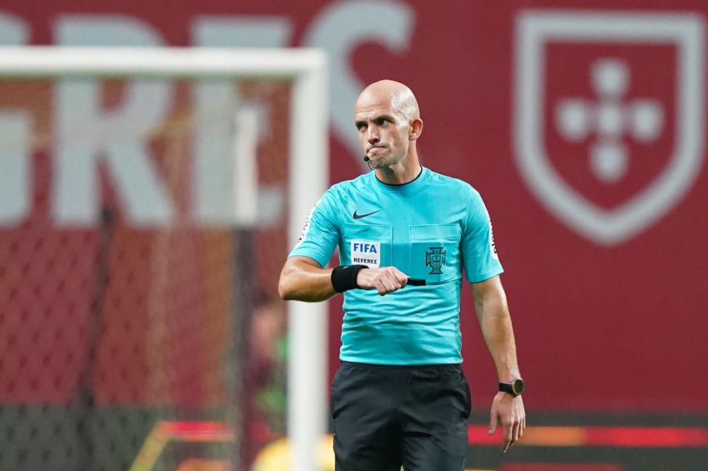 Nuno Almeida vai arbitrar o Sporting-FC Porto