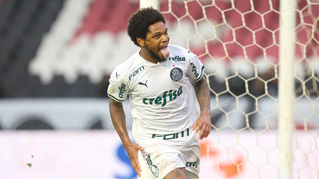 Spartak Moscou anuncia acordo com o Milan e contratação de Luiz Adriano