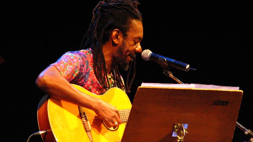 Luiz Melodia num concerto em 2008. Foto: Wikimedia.