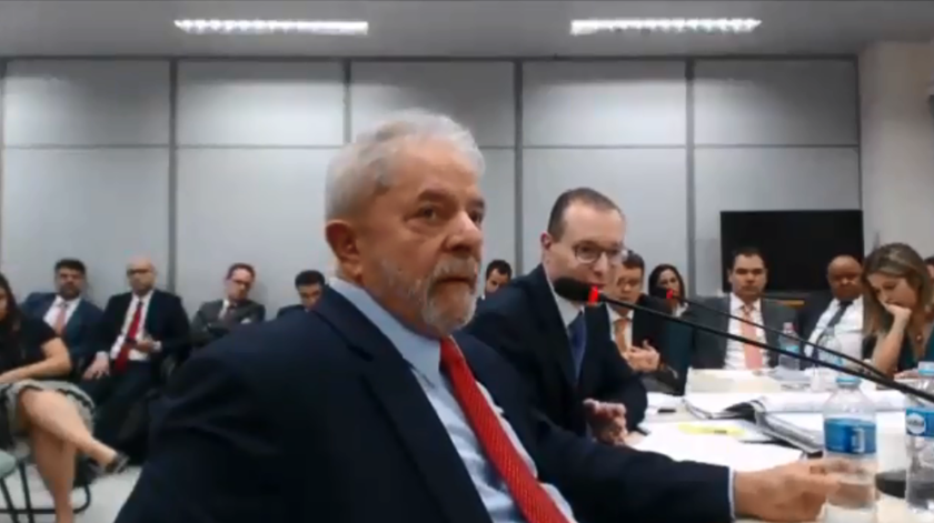 Lula da Silva em tribunal. Foto: Twitter de Lula da Silva