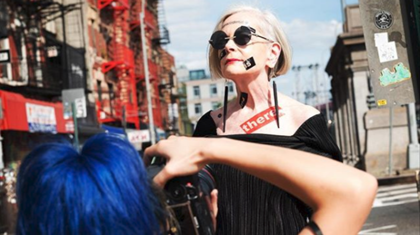 Lyn Slater tornou-se famosa ao ser fotograda na rua. Foto: @iconaccidental/Instagram