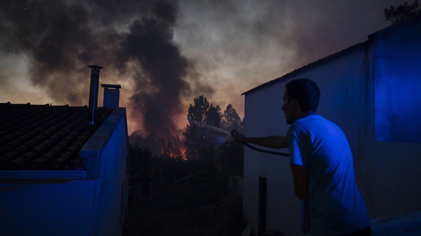 Fogo em Mação ameaçou várias povoações. Foto: Paulo Cunha/Lusa