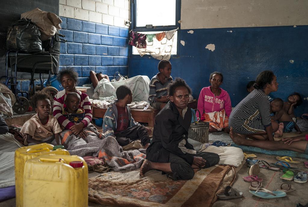 Deslocados em Madagáscar. Foto: Henitsoa Rafalia / EPA