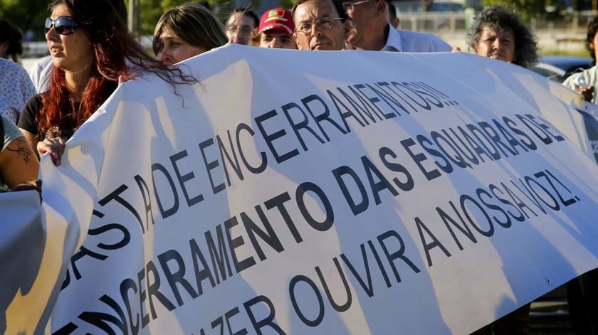 Os moradores e comerciantes da zona têm-se vindo a manifestar contra o encerramento da Esquadra 42 da PSP desde outubro. Foto: Facebook