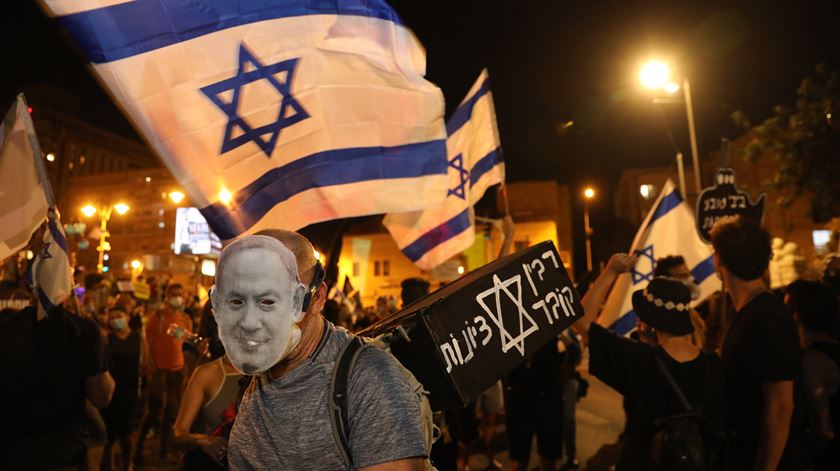 Manifestação em Jerusalém contra Netanyahu.  Foto: Abir Sultan/EPA