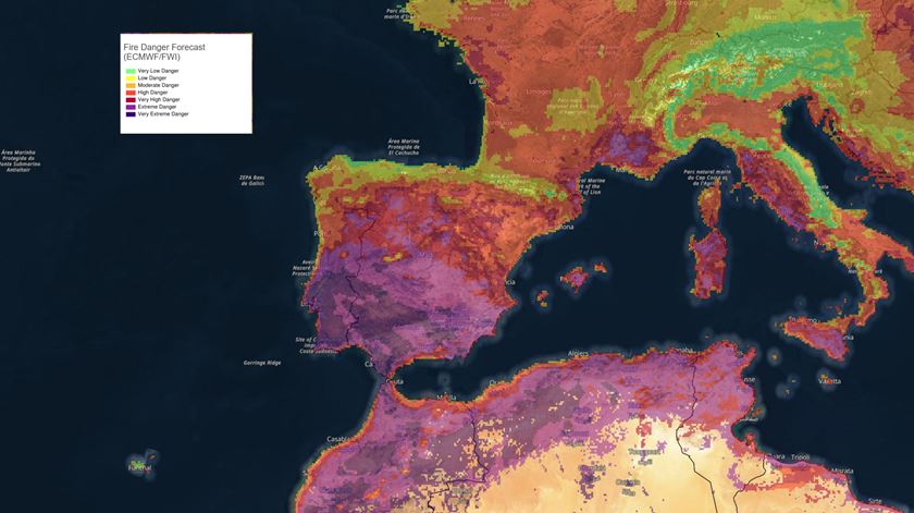 Previsão de risco de incêndio para o dia 12 de julho de 2022. Fonte: Sistema Europeu de Informação sobre Incêndios Florestais (clique na seta à direita para ver mais)