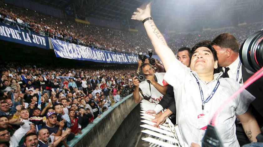 Homenagem a Maradona em Nápoles, junho de 2005. Foto: Ciro Fusco/EPA