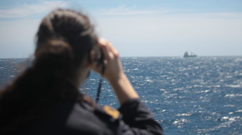 Marinha Portuguesa acompanha navio porta-contentores da Federação Russa Foto. Marinha Portuguesa