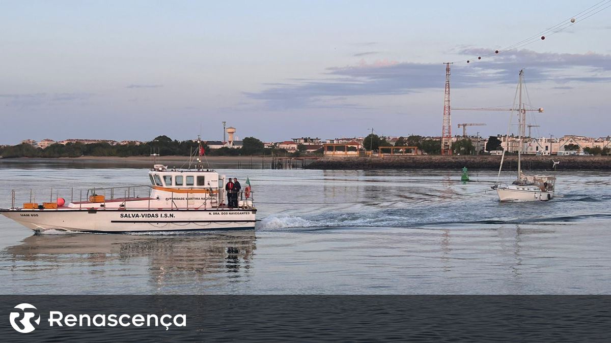 Tripulante de veleiro à deriva ao largo de Aveiro resgatado pela Marinha