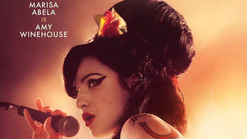 "Back to Black". Divulgado primeiro "trailer" do filme biográfico de Amy Winehouse