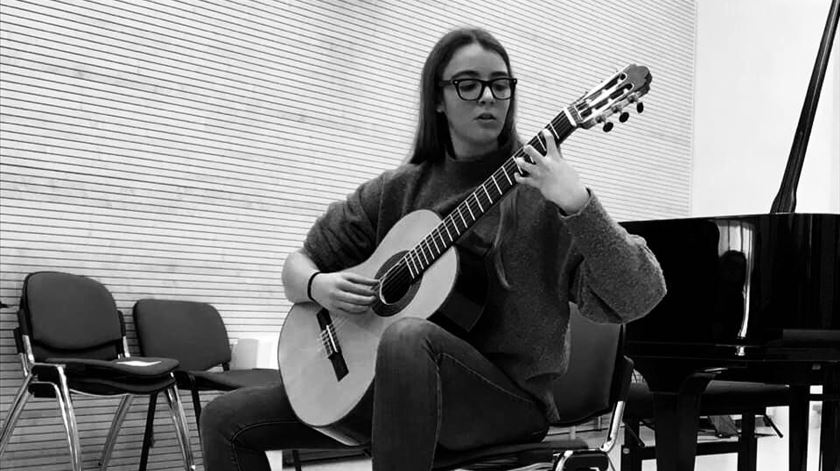 Marta Fonseca e a sua guitarra clássica. Foto: DR