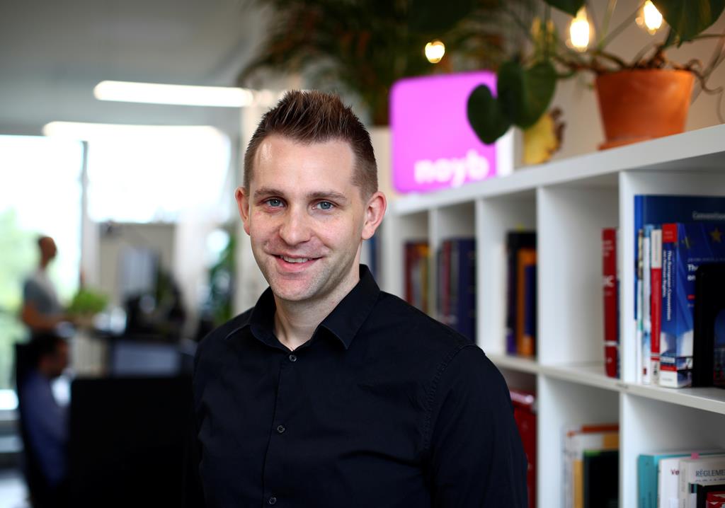 Max Schrems é o fundador do Noyb ("None of your business"), uma ONG austríaca que luta pela aplicação das leis de proteção de dados na Europa. Foto: Lisi Niesner/Reuters